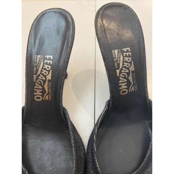 Salvatore Ferragamo medium heel, Women’s US 7.5, Free Shipping - Picture 4 of 7